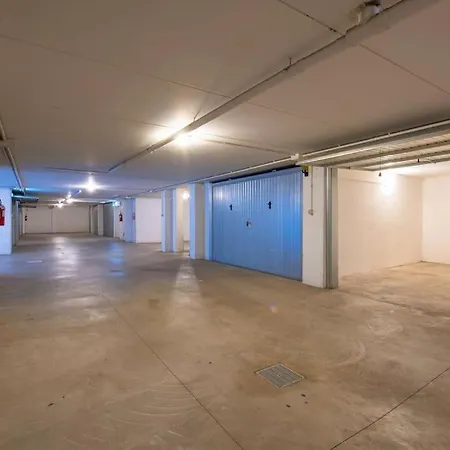 - Fierhaus - Garage & Wifi Апартаменты *