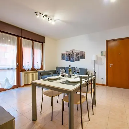 - Fierhaus - Garage & Wifi Апартаменты *